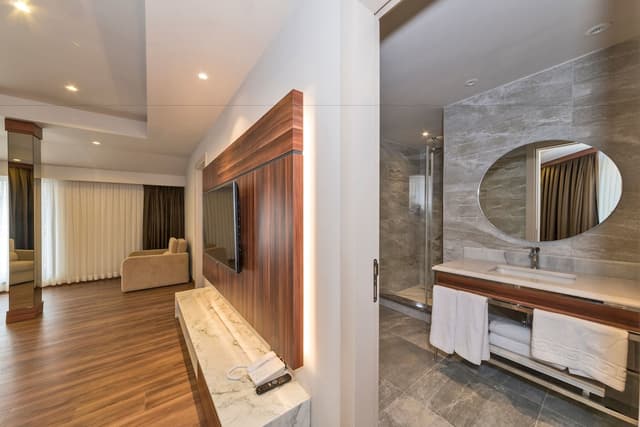 黃金皇家飯店及水療中心-Family Suite Room-2