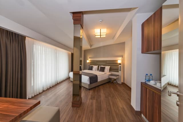 黃金皇家飯店及水療中心-Family Suite Room-6