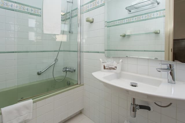 普拉薩青年旅舍-標準雙人房-2