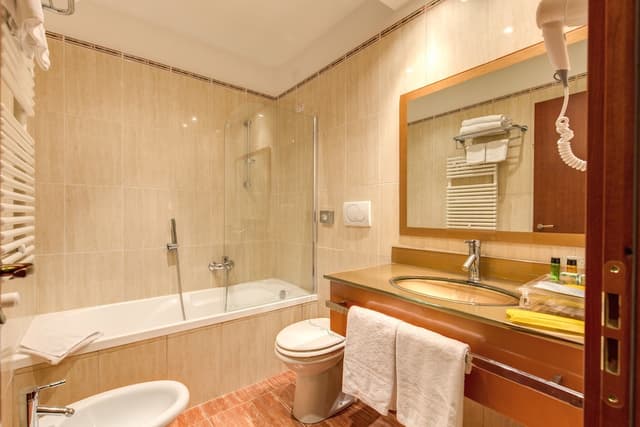 奧古斯塔魯西拉宮飯店-雙人或雙床房-4