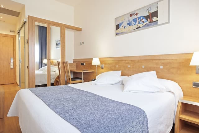 阿克塔安提貝思酒店-雙人或雙床房-9