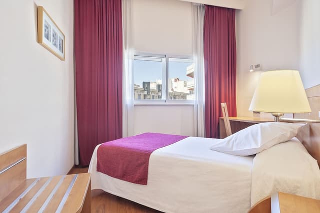 阿克塔安提貝思酒店-三人房-4