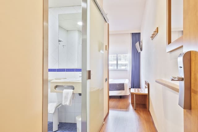 阿克塔安提貝思酒店-雙人或雙床房-8