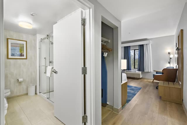 ハンプトン イン & スイーツ ランカスター-キングサイズベッド 1 台 (禁煙)-14