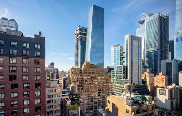 voco Times Square South New York by IHG-Premium Room, 1 Double Bed, City View-17