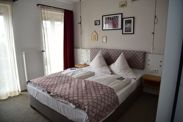 호텔 쇠너 아우시히트-스탠다드 더블룸-3