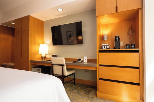 Cedarbrook Lodge-华丽客房, 1 张特大床-9