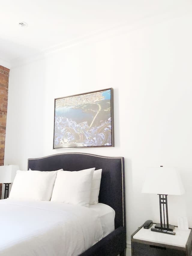 Victorian Hotel-Legacy 1 Queen-2