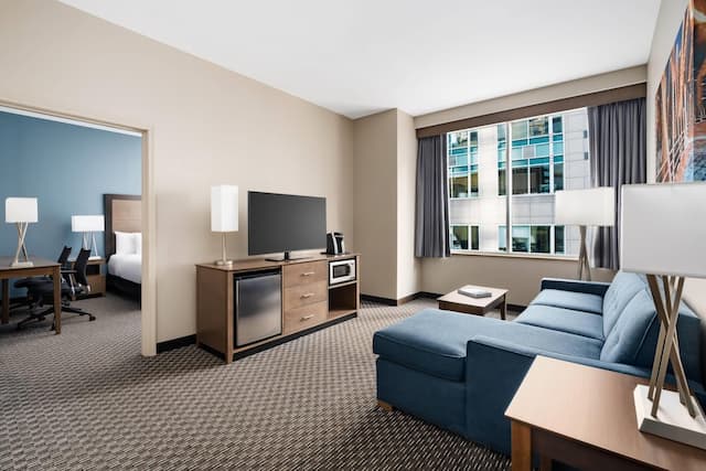 ラ キンタ イン & スイーツ バイ ウィンダム シカゴ ダウンタウン-ジュニア スイート キングベッド 1 台ソファーベッド付き 禁煙-8