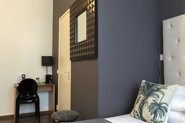 クエンティン アムステルダム ホテル-スタンダード ルーム シングルベッド 2 台 専用バスルーム-3