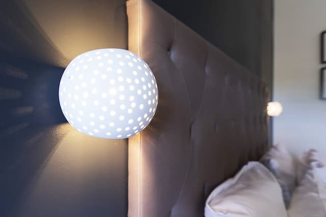 クエンティン アムステルダム ホテル-ダブルルーム 専用バスルーム カナルビュー-5