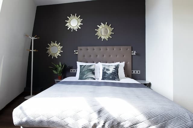 クエンティン アムステルダム ホテル-トリプルルーム 専用バスルーム カナルビュー-12