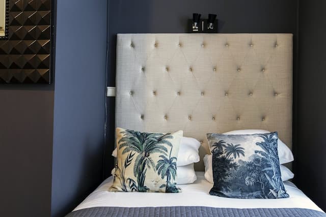 クエンティン アムステルダム ホテル-スタンダード ルーム シングルベッド 2 台 専用バスルーム-2