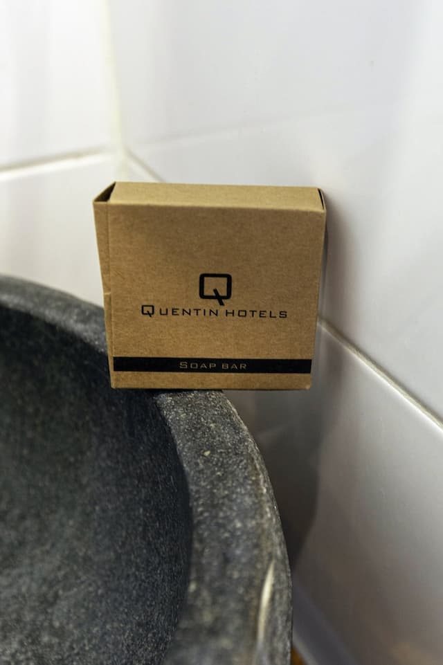 クエンティン アムステルダム ホテル-スタンダード ルーム ダブルベッド 1 台 専用バスルーム-8