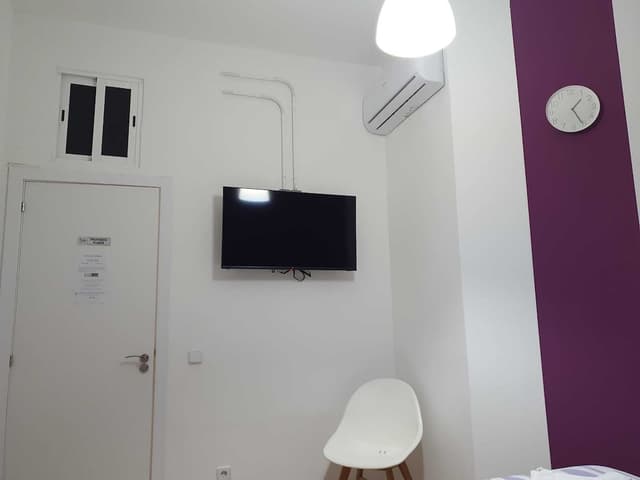 Hostal Abel Victoriano-Double Room, Shared Bathroom-3