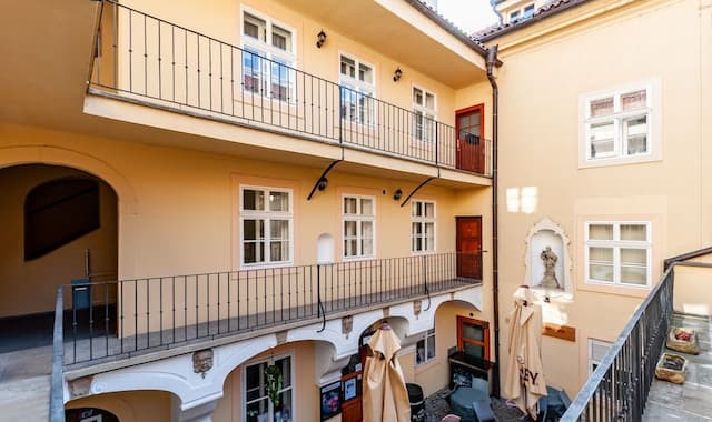 로얄 로드 레지던스-로맨틱 듀플렉스, 침대(여러 개), 간이주방, 중이층-1