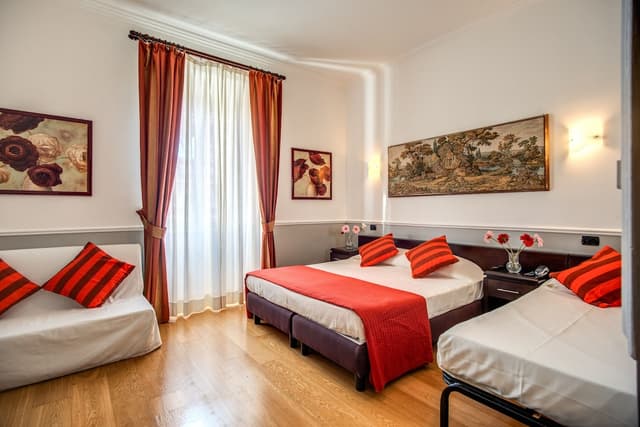 Everest Inn Rome-标准四人房-3