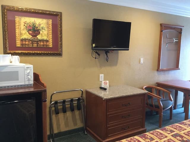 Beverly Inn-标准双人房, 无烟房-10