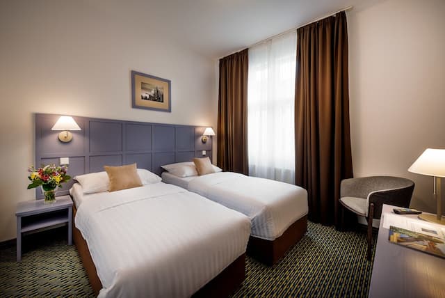 Central Hotel Prague-Superior Double Room-5