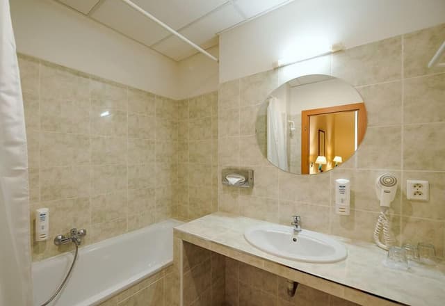 Central Hotel Prague-Superior Double Room-7