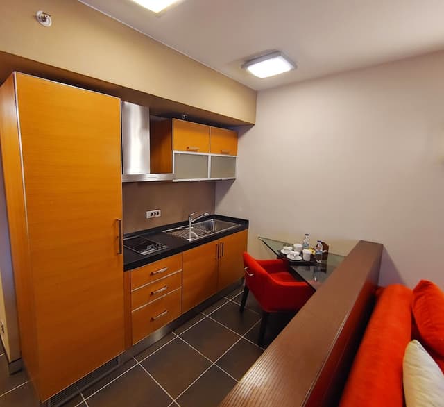 포인트 호텔 탁심-Executive Senior Suite with Kitchenette & Lounge Access-5