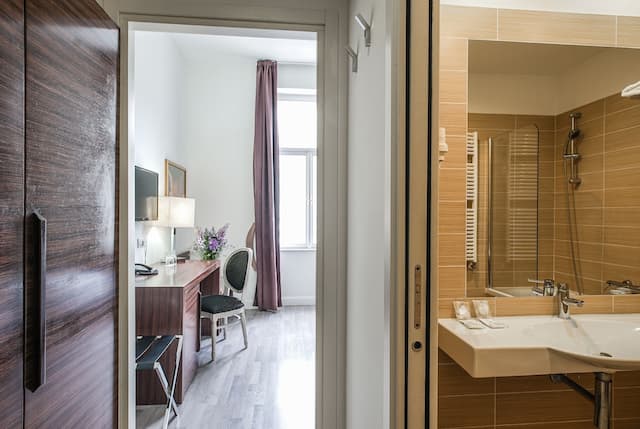 Assenzio-Double or Twin Room-4