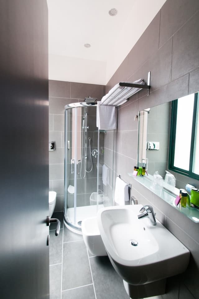 Fly Boutique Hotel-Basic Double Room-7