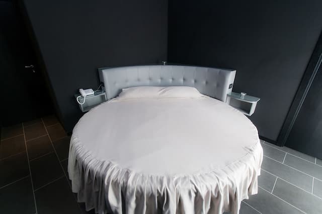 Fly Boutique Hotel-Deluxe Double Room Single Use-2