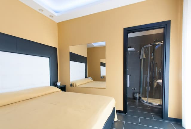 Fly Boutique Hotel-Standard Double Room Single Use-21