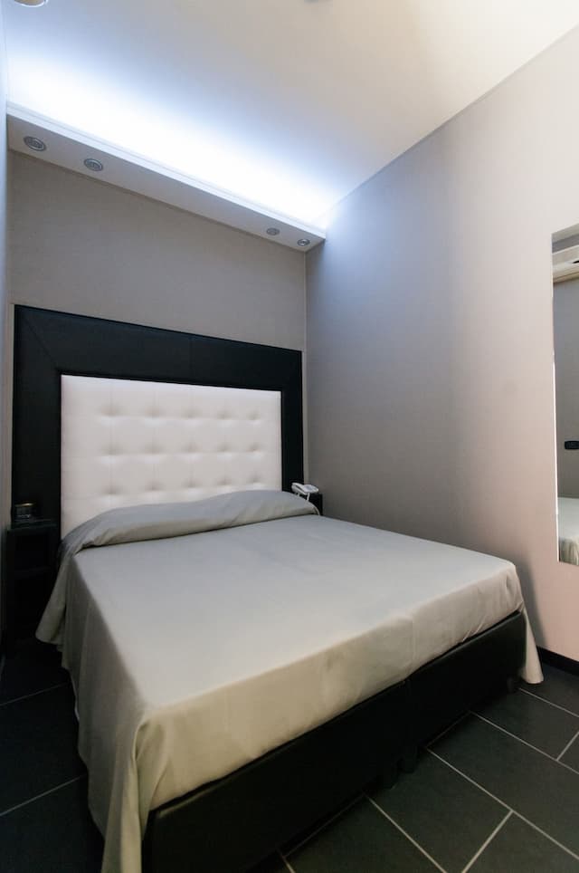 Fly Boutique Hotel-Standard Double Room Single Use-26