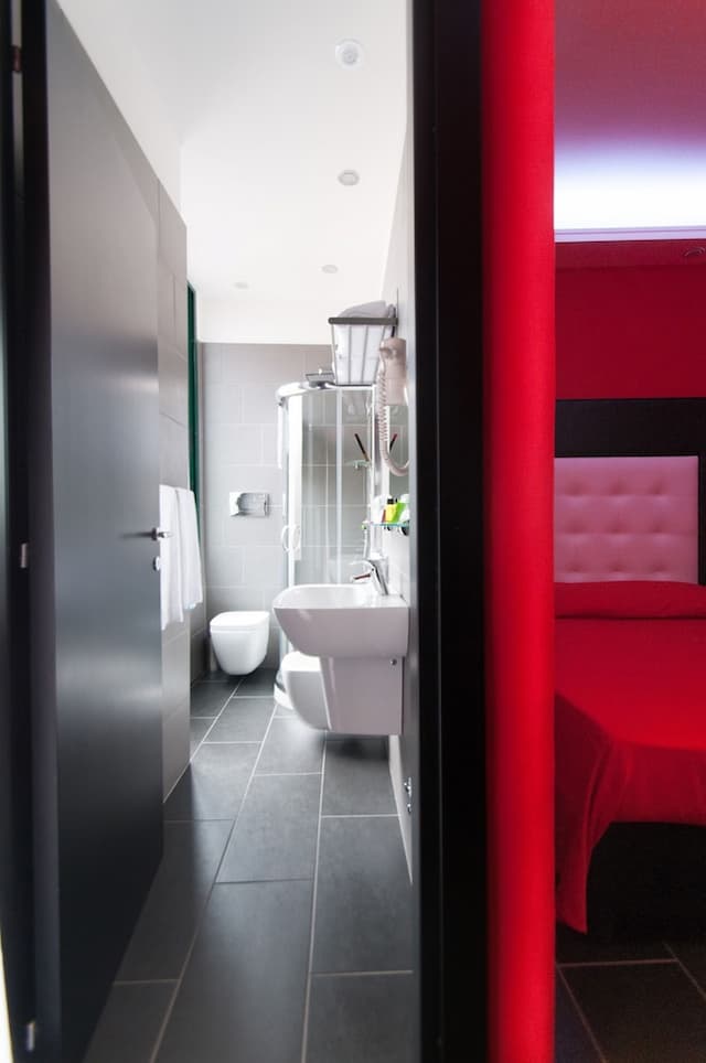 Fly Boutique Hotel-Basic Double Room-8