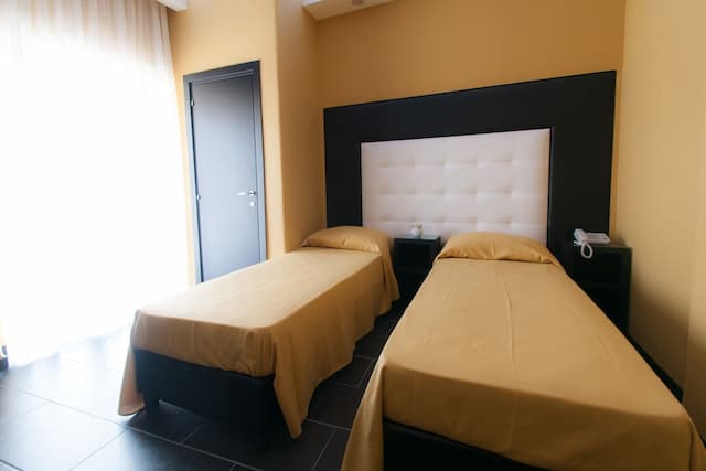Fly Boutique Hotel-Standard Double Room Single Use-2