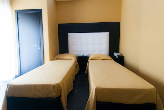 Fly Boutique Hotel-Standard Double Room Single Use-13