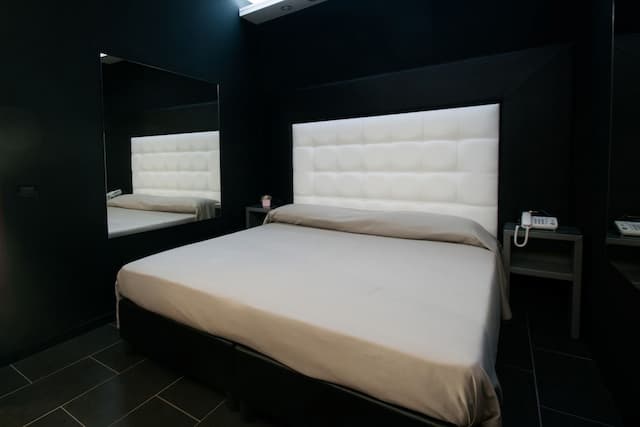 Fly Boutique Hotel-Standard Double Room Single Use-28