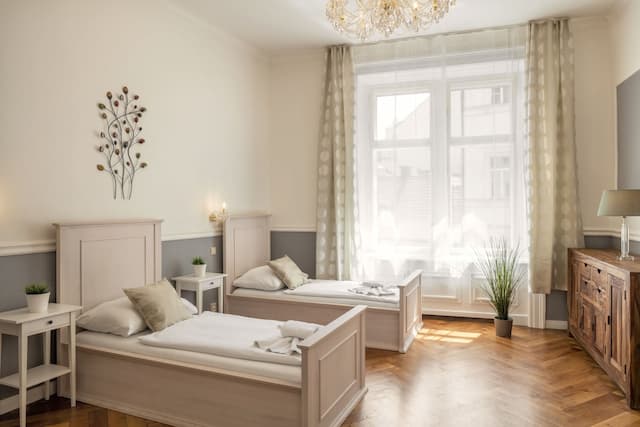 Old Town Square Apartments-三人房, 1 间卧室, 简易厨房-5