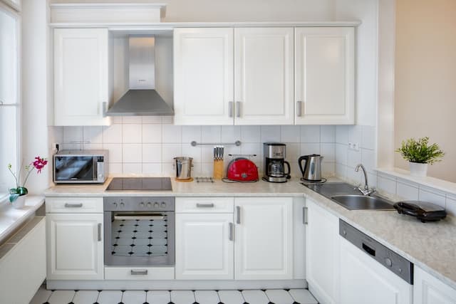 Old Town Square Apartments-Three Rooms Apartment-16