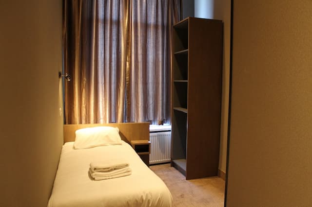 ホテル ブロッサムズ-コンフォート トリプルルーム-1