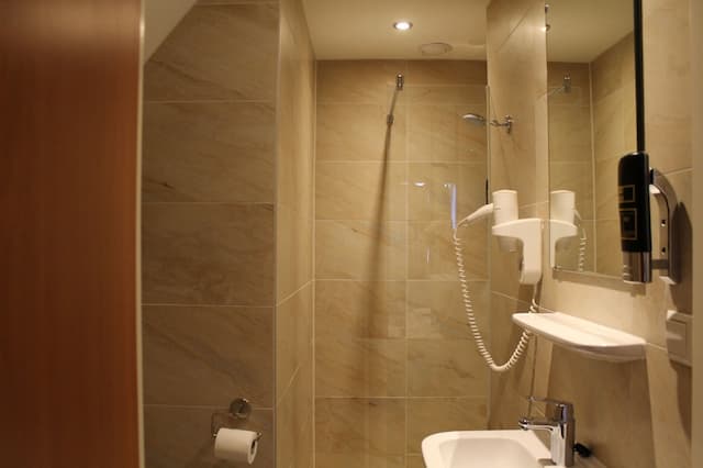 ホテル ブロッサムズ-スタンダード ツインルーム シングルベッド 2 台-3