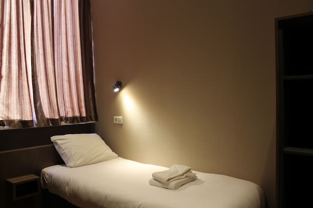 ホテル ブロッサムズ-シングルルーム シングルベッド 1 台-1