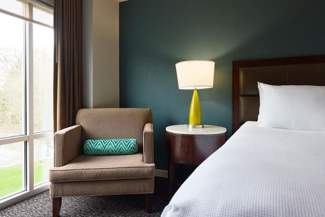 Hyatt House Seattle/Redmond-Standard Room, 1 King Bed-2