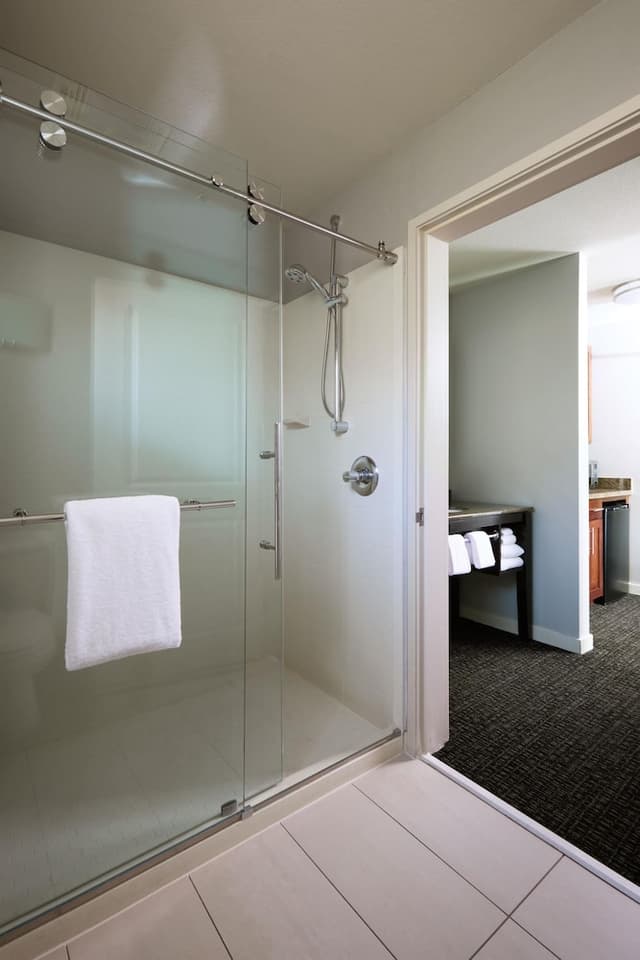 Hyatt House Seattle/Redmond-Studio Suite, 1 King Bed, Balcony-8