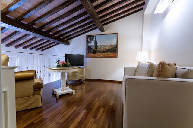 Golden Tower Hotel & Spa-Junior Room, 1 Double Bed with Sofa bed-2