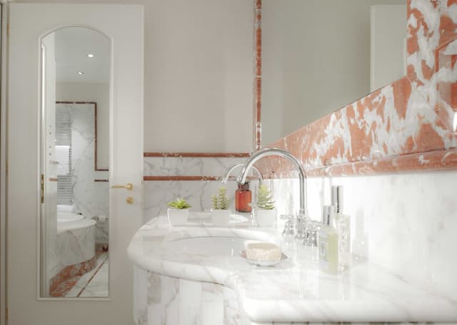 Golden Tower Hotel & Spa-Deluxe Room (Tower with Jacuzzi)-7