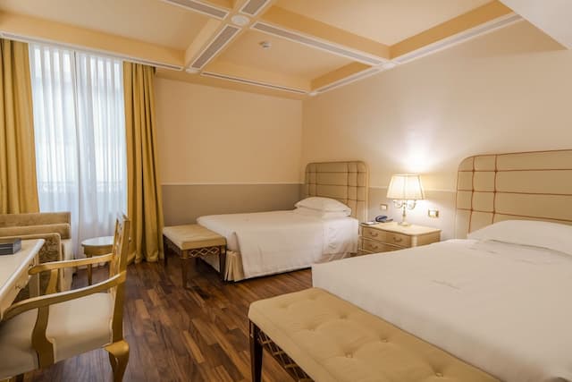 Golden Tower Hotel & Spa-Luxury Twin Room, 2 Twin Beds-3