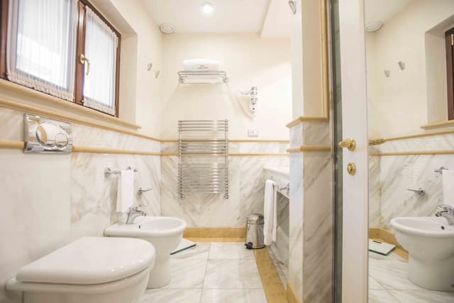 Golden Tower Hotel & Spa-Basic Single Room-5