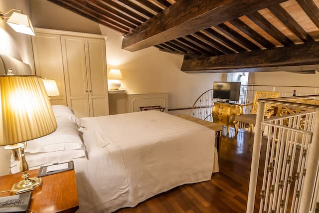 Golden Tower Hotel & Spa-Junior Room, 1 Double Bed with Sofa bed-1