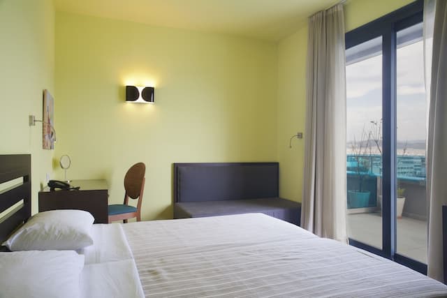 Athens Center Square Hotel-Deluxe Room (Lycabettus Hill View)-1