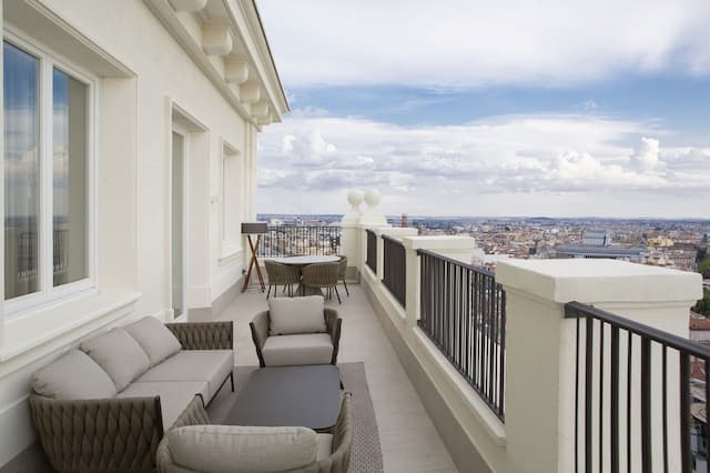 Hotel Riu Plaza España-Presidential Suite Package-1