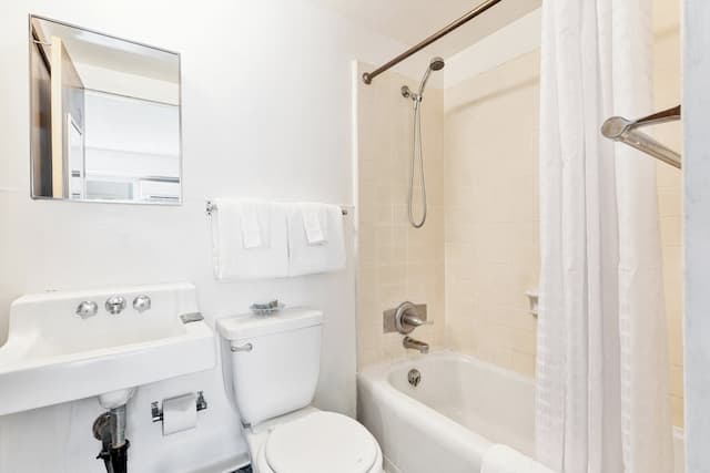 ロイヤル グローブ ワイキキ-スイート 1 ベッドルーム キッチン (King & Sofa Sleeper)-6