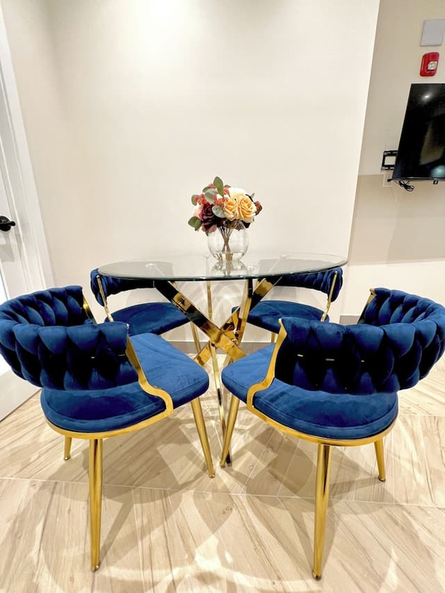 토론토 룸 앤드 스위트-Luxury Apartment, Multiple Beds, Non Smoking (Newly Renovated)-17